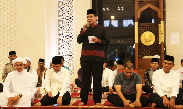 Jhonlin Grouo, Kalimantan Selatan, Tanah Bumbu, Batulicin, Masjid Jami Al-Falah, Safari Ramadhan, JhonlinMagz